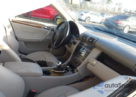 2007 Mercedes-Benz C 230 Sport from USA, damaged, VIN WDBRF52H77E025639